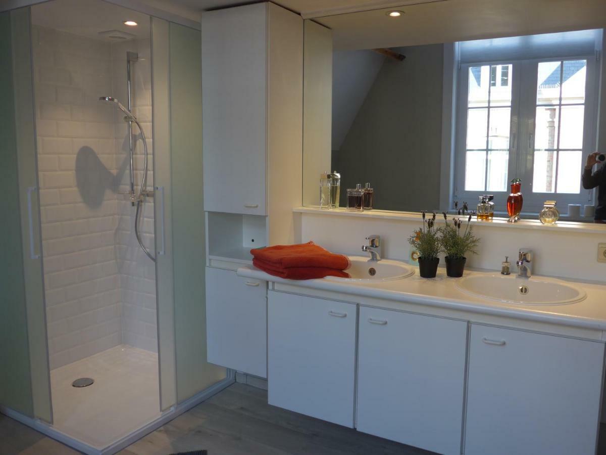 Belarte Framing Shop, Spacious Apartment With Garage In The Heart Of Ieper Εξωτερικό φωτογραφία